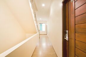 Super OYO 3316 Adam Malik Guesthouse Near Stasiun Medan