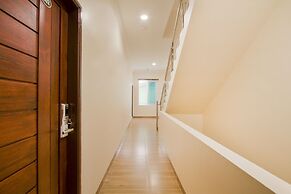 Super OYO 3316 Adam Malik Guesthouse Near Stasiun Medan