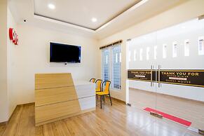 Super OYO 3316 Adam Malik Guesthouse Near Stasiun Medan