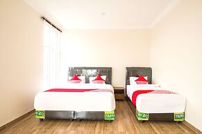 Super OYO 3316 Adam Malik Guesthouse Near Stasiun Medan