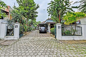 SPOT ON 91372 Wisma Bulin