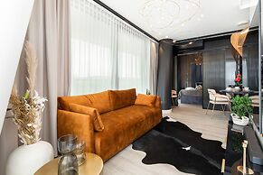 Luxury Apartment by Renters Prestige