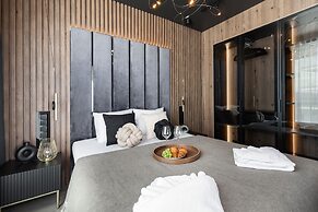 Luxury Apartment by Renters Prestige