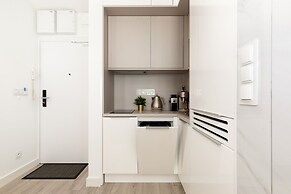 Luxury Apartment by Renters Prestige