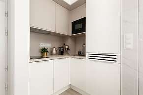 Luxury Apartment by Renters Prestige