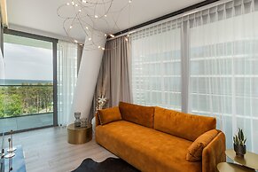 Luxury Apartment by Renters Prestige