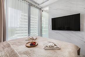 Luxury Apartment by Renters Prestige