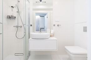 Luxury Apartment by Renters Prestige