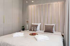 Luxury Apartment by Renters Prestige