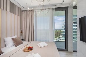 Luxury Apartment by Renters Prestige