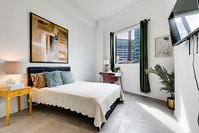 New 2Bed2Bath Condo Close to Jackson Memorial Hospital