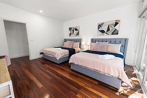 Canterbury Villa 7BRM for Big Group