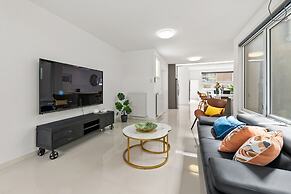 Canterbury Villa 7BRM for Big Group