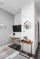 CozySuites at East Washington