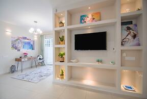 Alcmene Lux Apartment