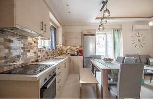 Alcmene Lux Apartment