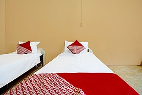 OYO 3205 Penginapan Mikial Ismi Kayuagung Syariah