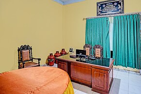 OYO 3205 Penginapan Mikial Ismi Kayuagung Syariah