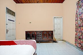 OYO 3205 Penginapan Mikial Ismi Kayuagung Syariah