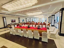 Mayur Hotel & Resort