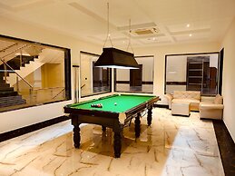 Mayur Hotel & Resort