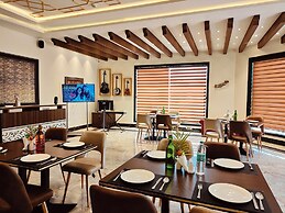 Mayur Hotel & Resort