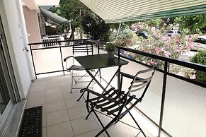 Ariadni s Athenian Apartment