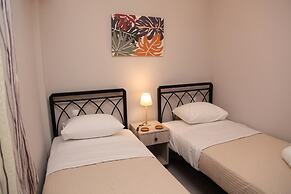 Ariadni s Athenian Apartment