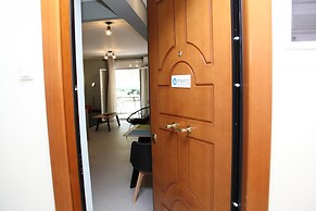 Ariadni s Athenian Apartment