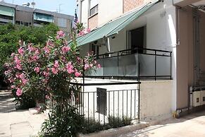 Ariadni s Athenian Apartment