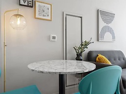 CozySuites at First Avenue