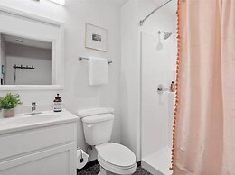 CozySuites at First Avenue