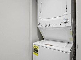 CozySuites at First Avenue