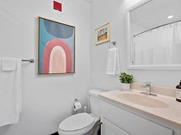 CozySuites at First Avenue