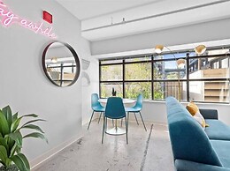 CozySuites at First Avenue