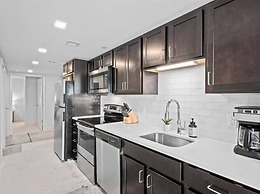 CozySuites at First Avenue