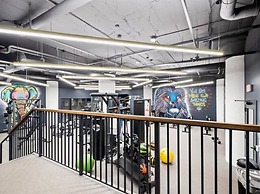 CozySuites at First Avenue