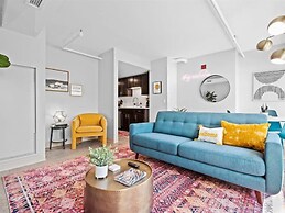 CozySuites at First Avenue