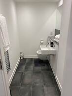 Charming 3-bed Apartment in London