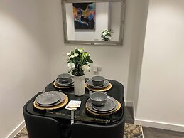 Charming 3-bed Apartment in London