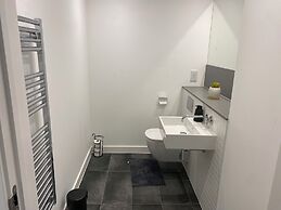 Charming 3-bed Apartment in London