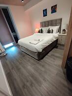 Charming 3-bed Apartment in London