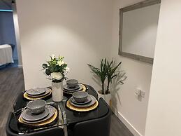 Charming 3-bed Apartment in London