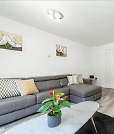 Charming 3-bed Apartment in London