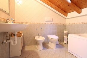 Ca del Doss con Giardino Vista Lago