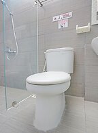 Super OYO Capital O 3905 Graha 100 Guest House Syariah