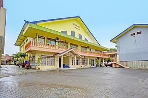 OYO 2708 Hotel Kemuning Syariah