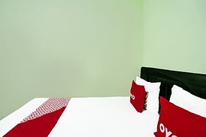 OYO 2708 Hotel Kemuning Syariah