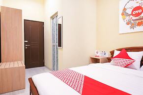 Super OYO 90033 DeHome Family