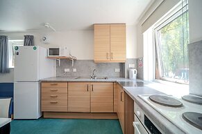 JOIVY Budget 4,5 and 6 bed private flats, in Historic Old Town - Adult